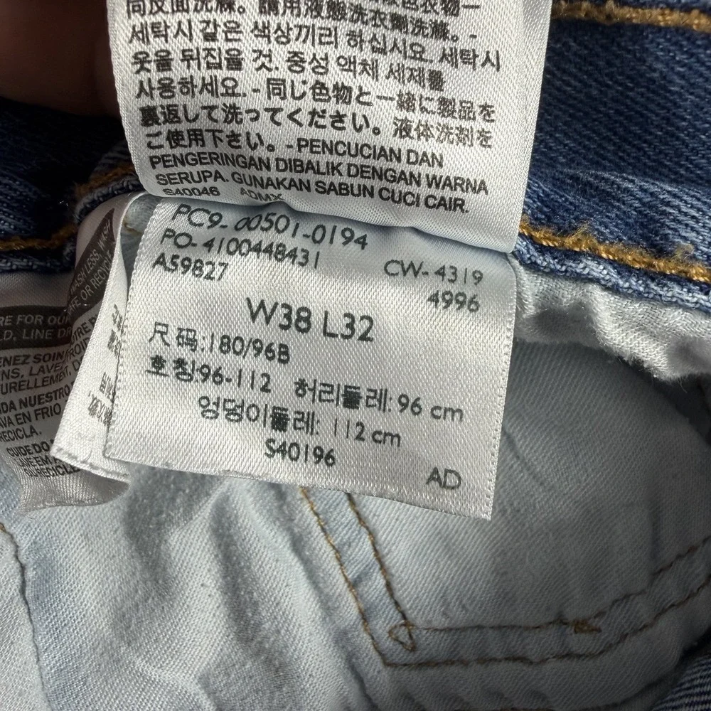 Levi's 501 Jeans 38x32 Medium Wash Straight Leg Button Fly Men's Denim Pants